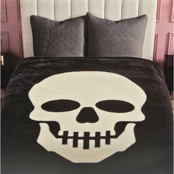 Christian Lacroix Other - Christian Lacroix Full / Queen Faux Fur Blanket Skull Skeleton Halloween Goth